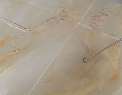 重庆市瓷砖空鼓维修公司分享粘合剂选择不当在瓷砖铺贴过程中可能导致以下问题