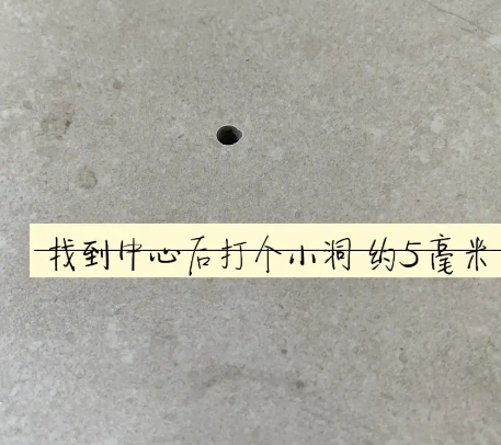 重庆市瓷砖空鼓维修公司专业解答在瓷砖铺贴过程中，如果砂料搅拌不均匀，将会带来以下问题